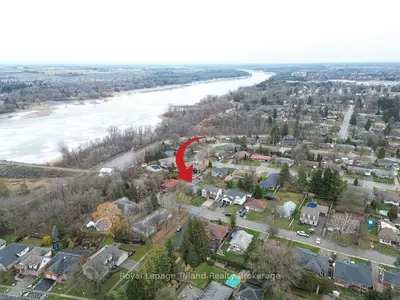 Detached in Woodstock