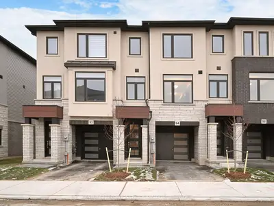 Att/Row/Townhouse in Cambridge