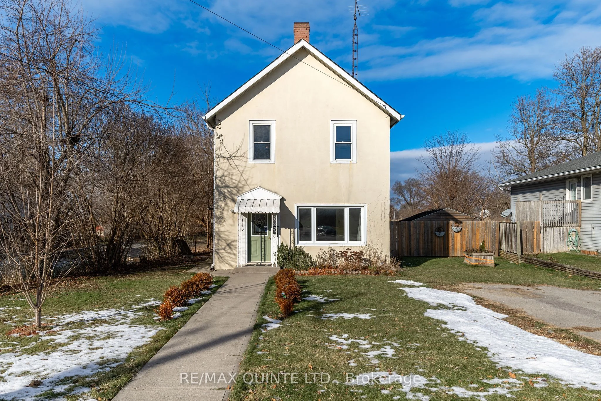 Detached in Belleville
