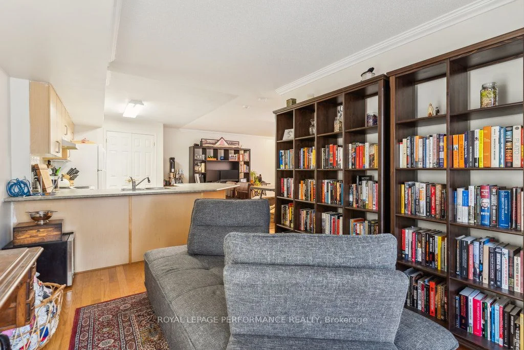 429 Somerset Street W 401, Ottawa Centre, ON K2P 2P5