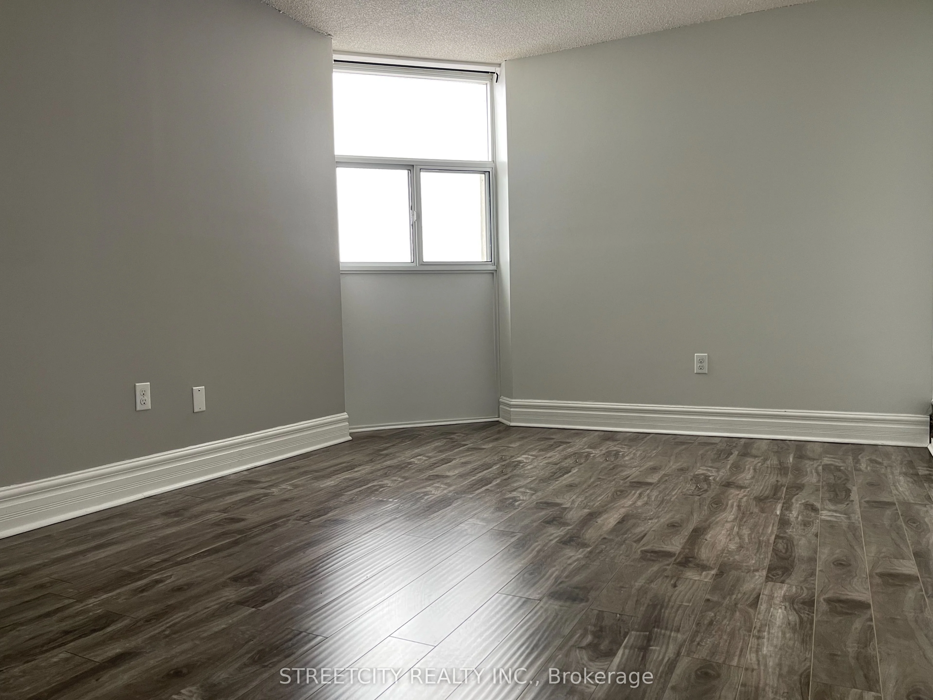 363 Colborne Street 2603, London East, On N6b 3n3