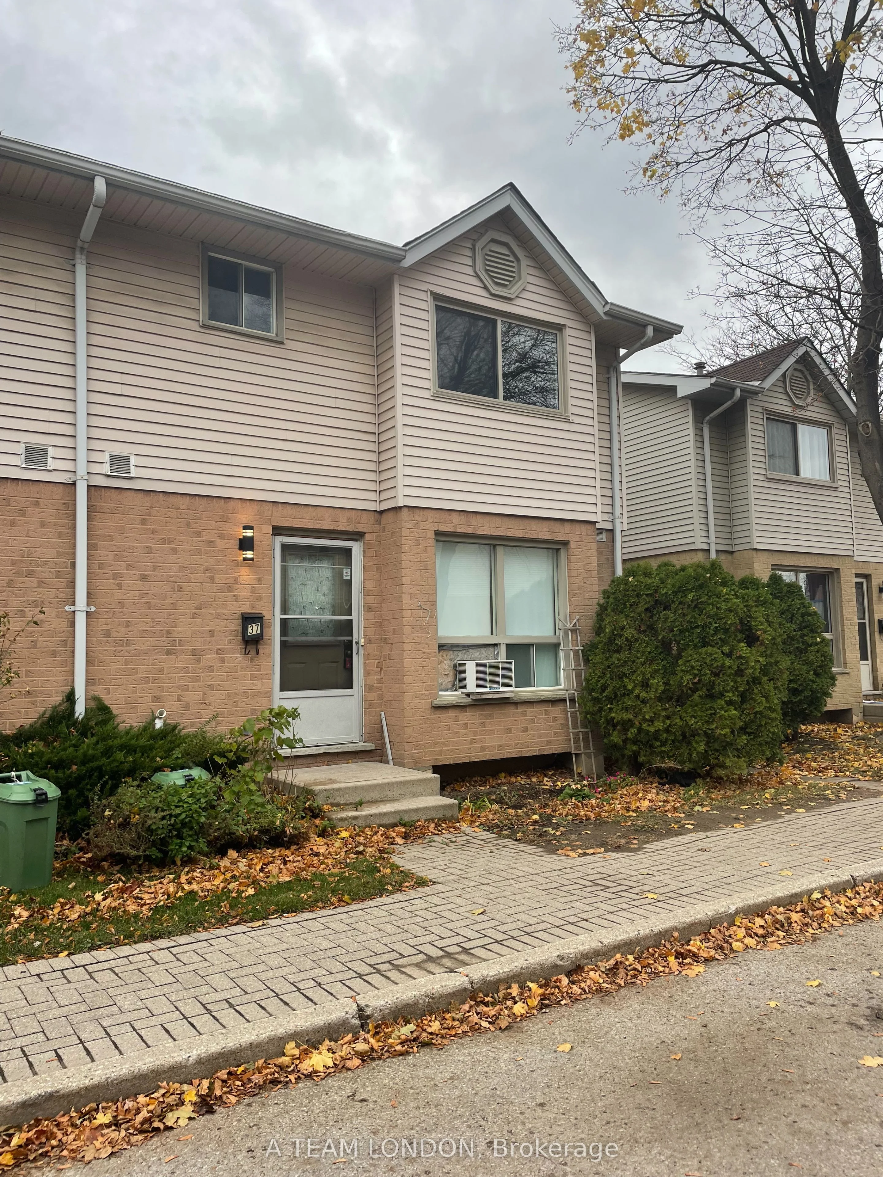 35 Waterman Avenue 37, London South, On N6c 5t4