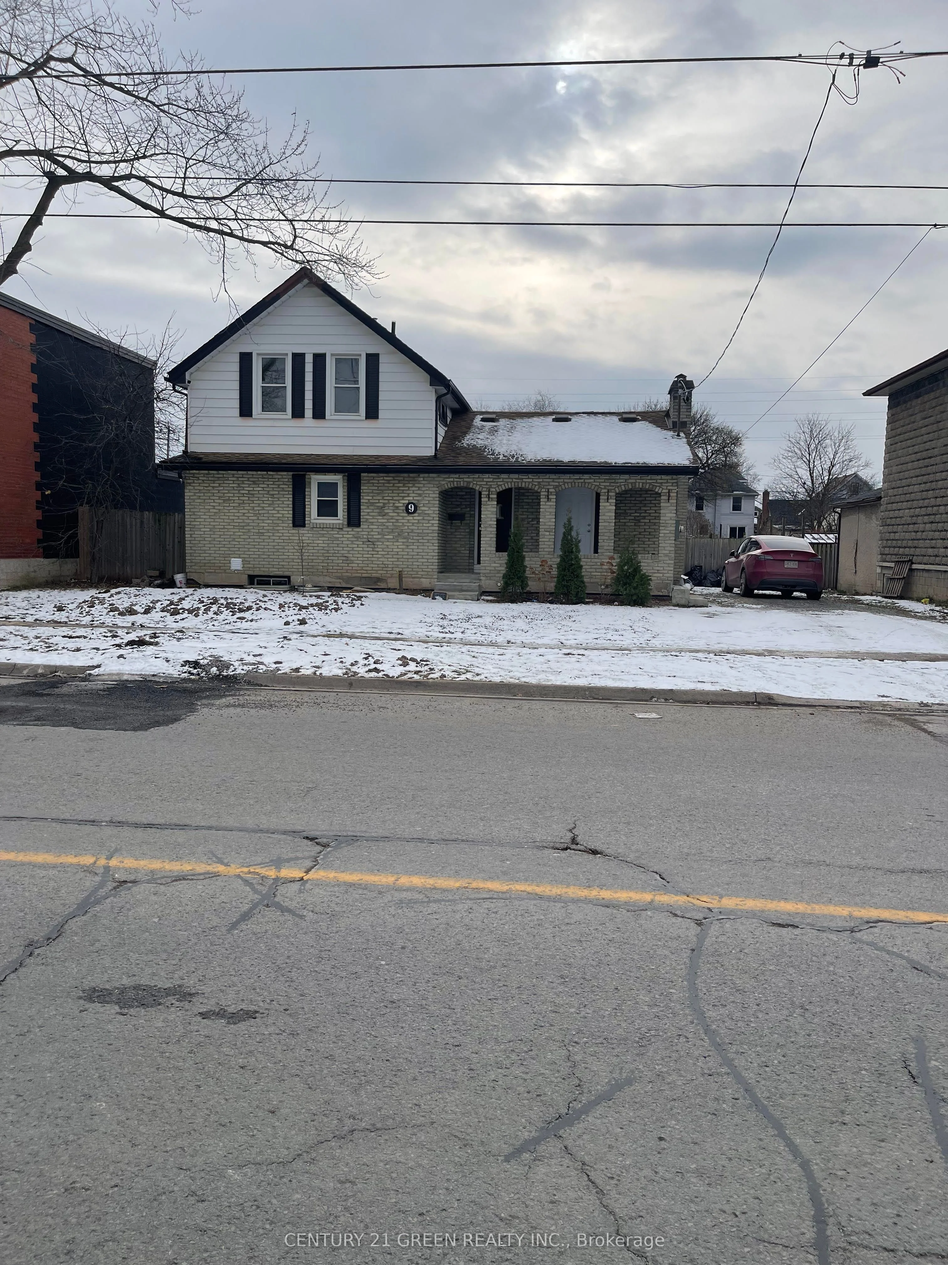 Triplex in St. Catharines