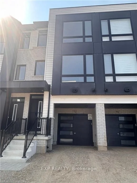 Att/Row/Townhouse in Brant