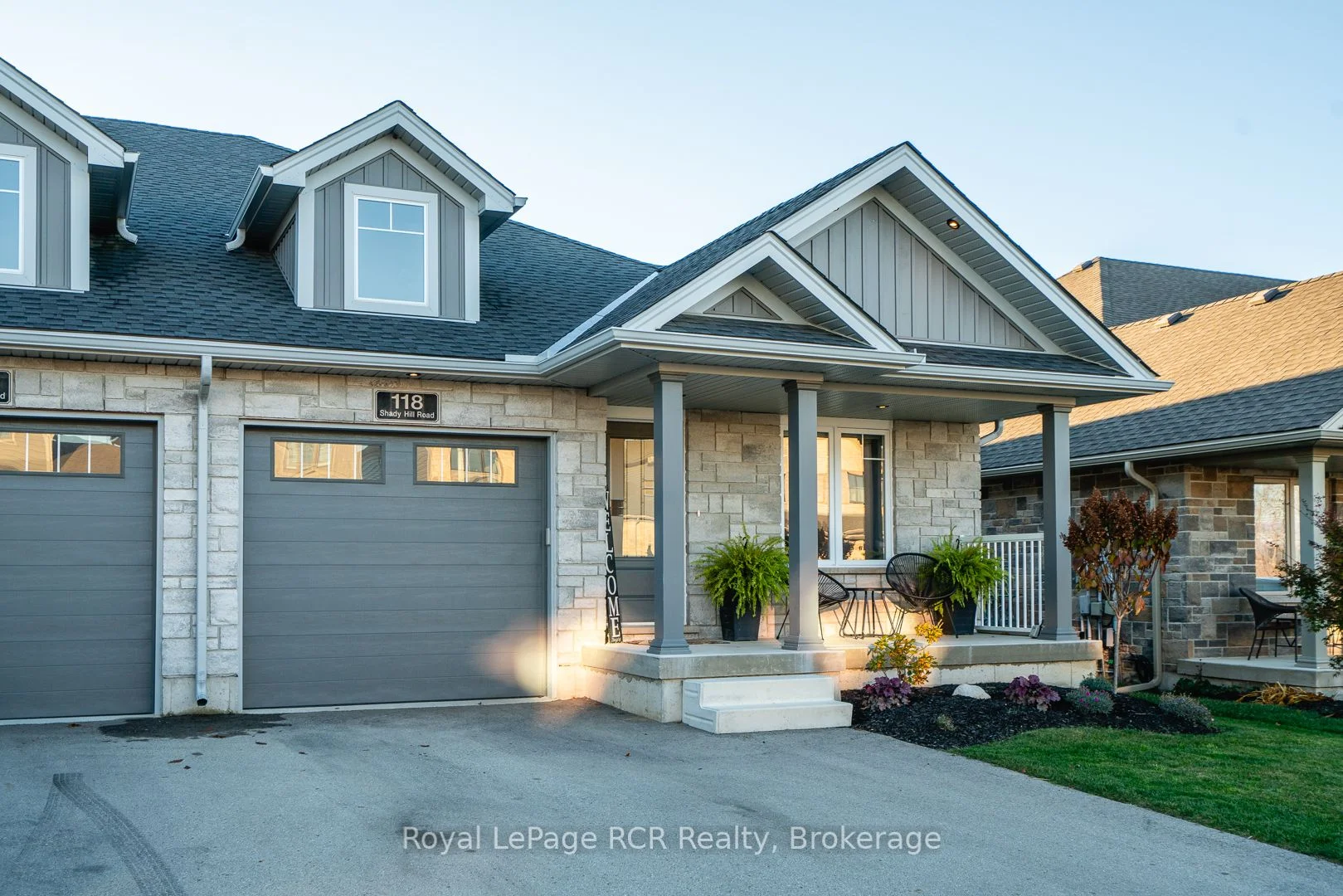 Att/Row/Townhouse in West Grey
