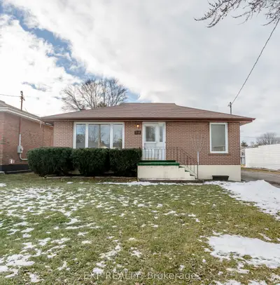 Detached in Belleville