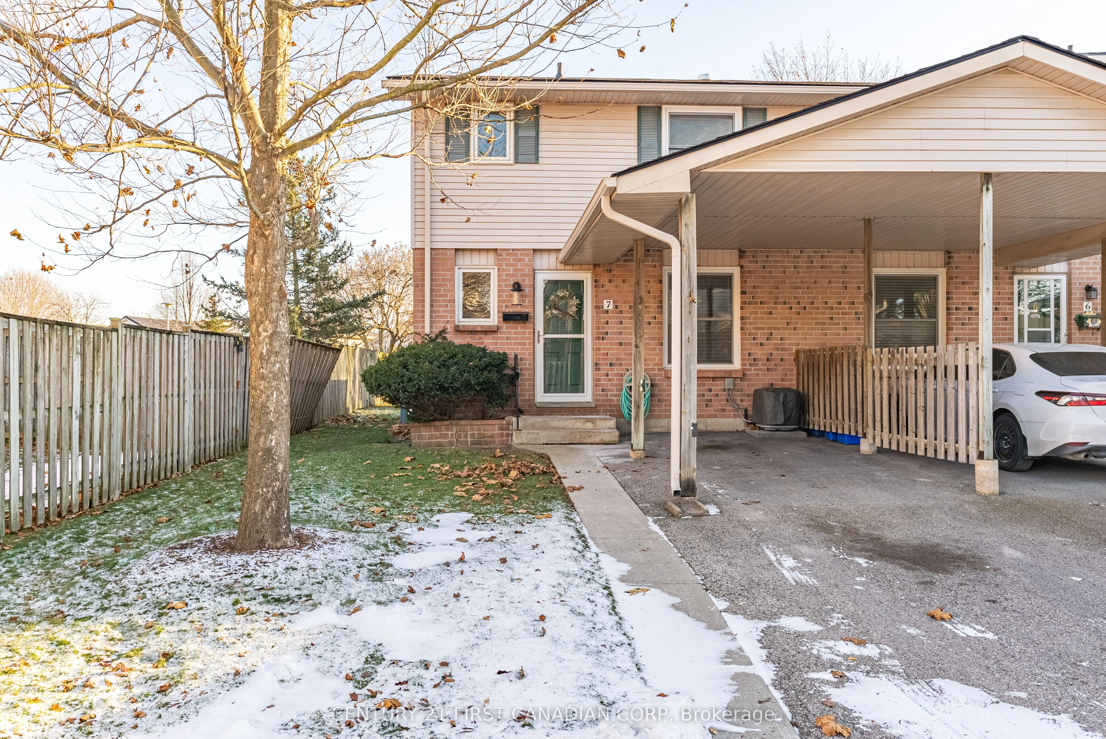 160 Conway Drive Unit 7, London South, On N6e 3m4