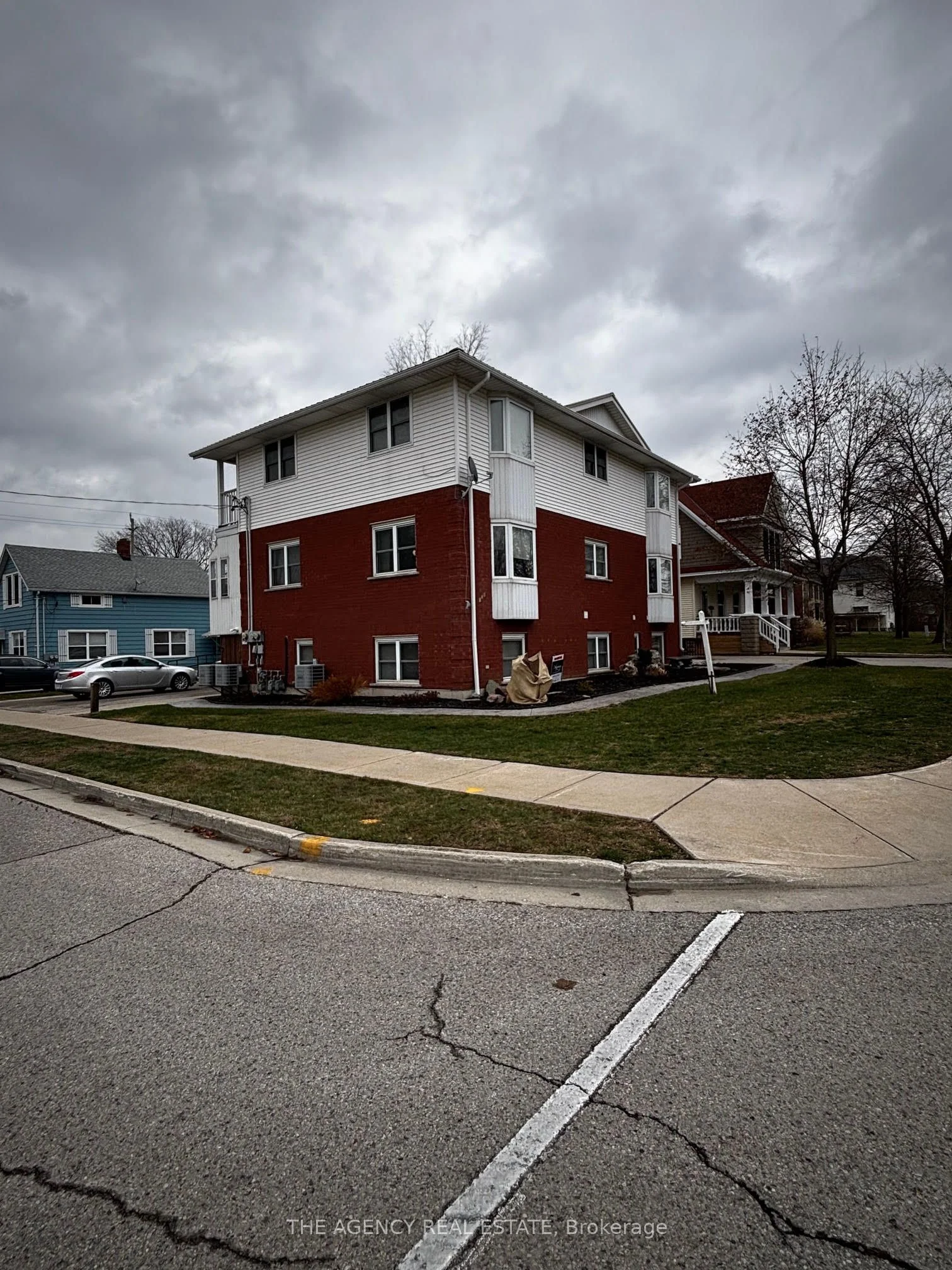 120 Rolph Street, Tillsonburg, On N4g 3x6