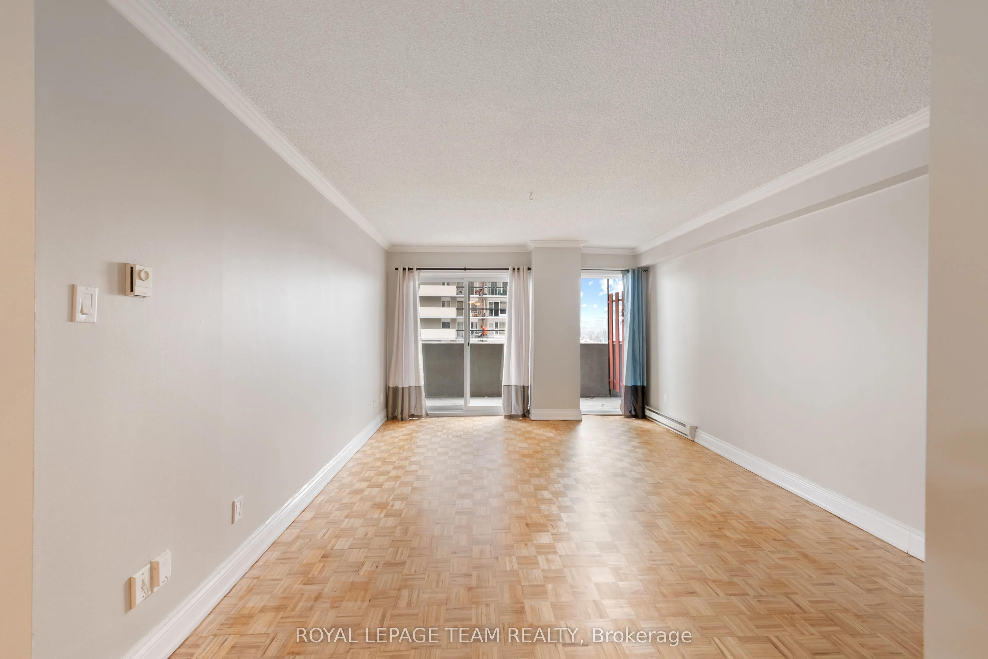 158b Mcarthur Avenue 709, Vanier And Kingsview Park, On K1l 8c9