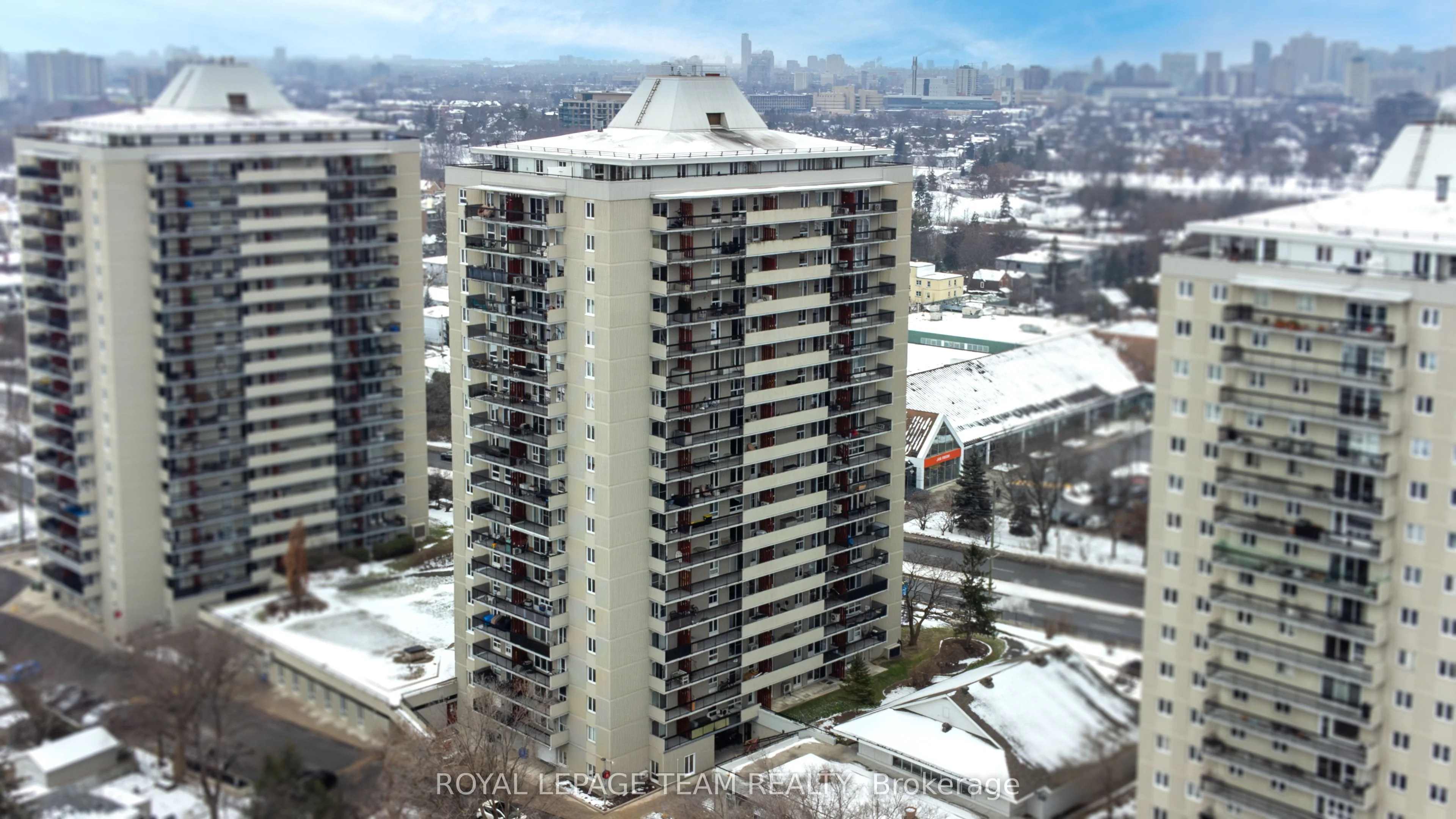 Condo Apartment in Vanier and Kingsview Park