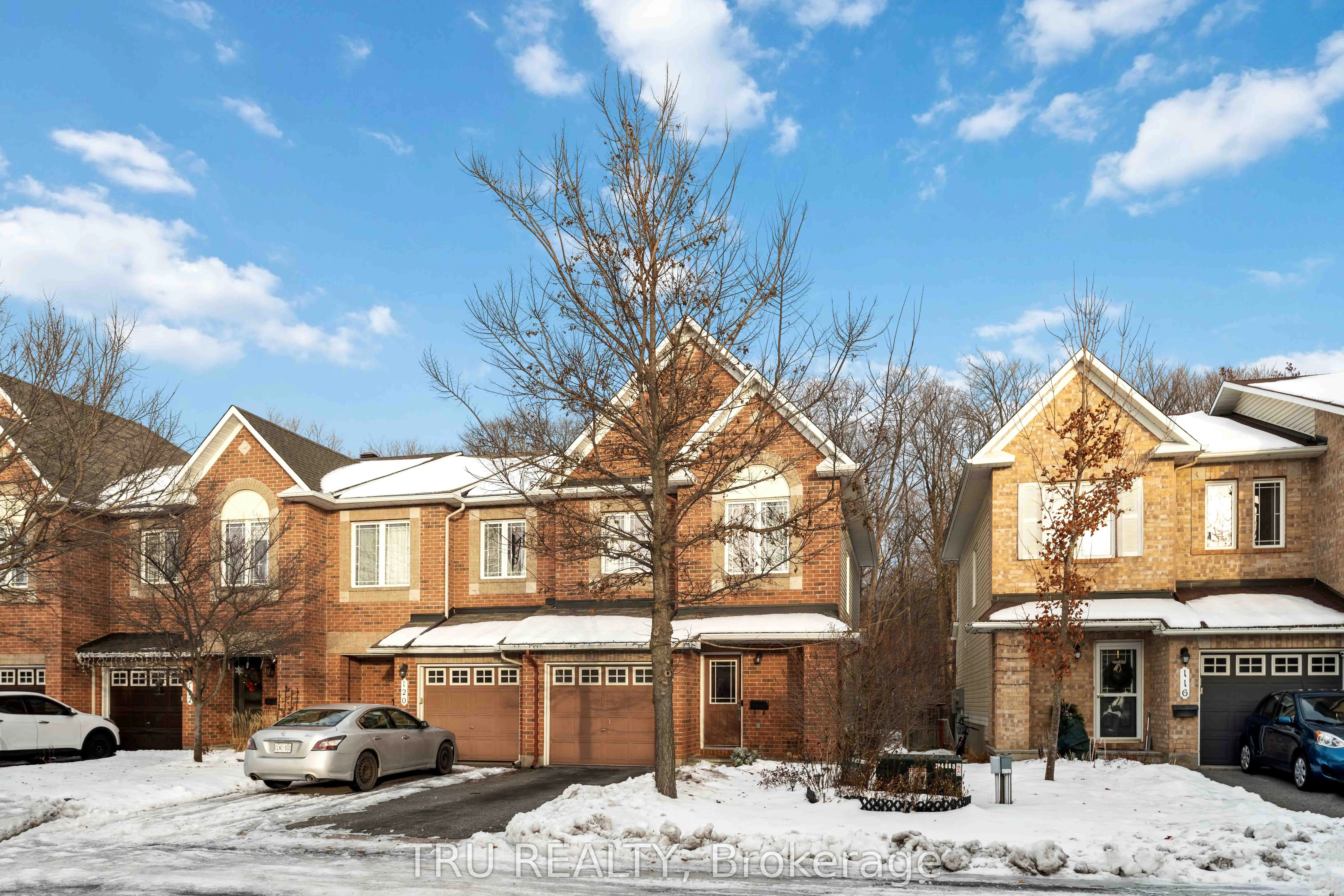 Att/Row/Townhouse in Barrhaven
