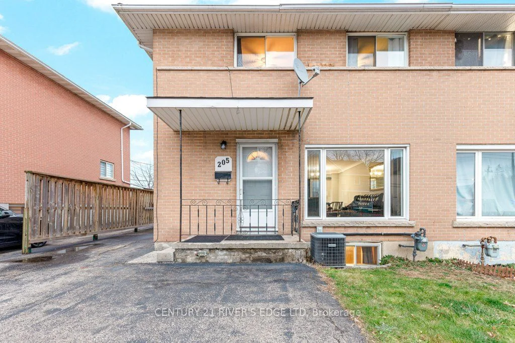 Semi-Detached in Brockville