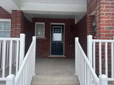 Att/Row/Townhouse in Cambridge