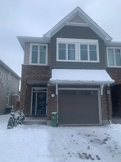 Att/Row/Townhouse in Blossom Park - Airport and Area