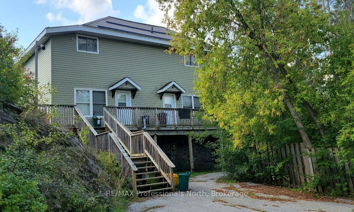 9 West Road, Huntsville, On P1h 1k9