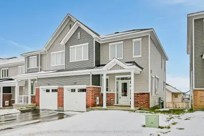 Att/Row/Townhouse in Orleans - Convent Glen and Area