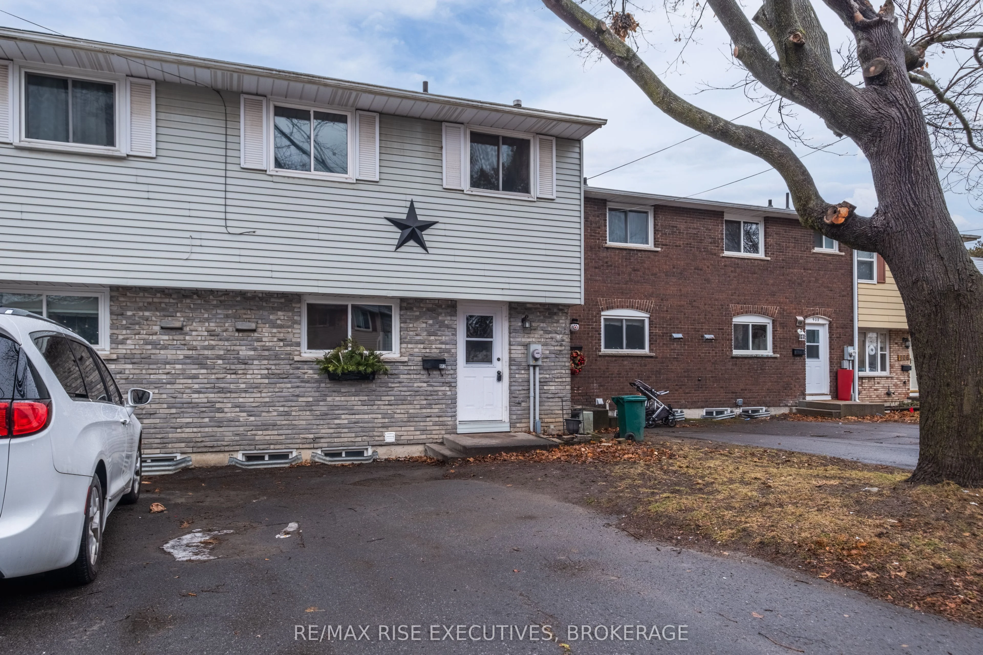 912 Oakview Street, Kingston, On K7m 6v6