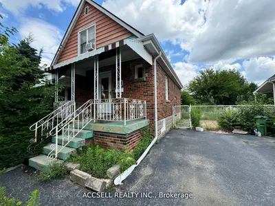 Detached in Hamilton