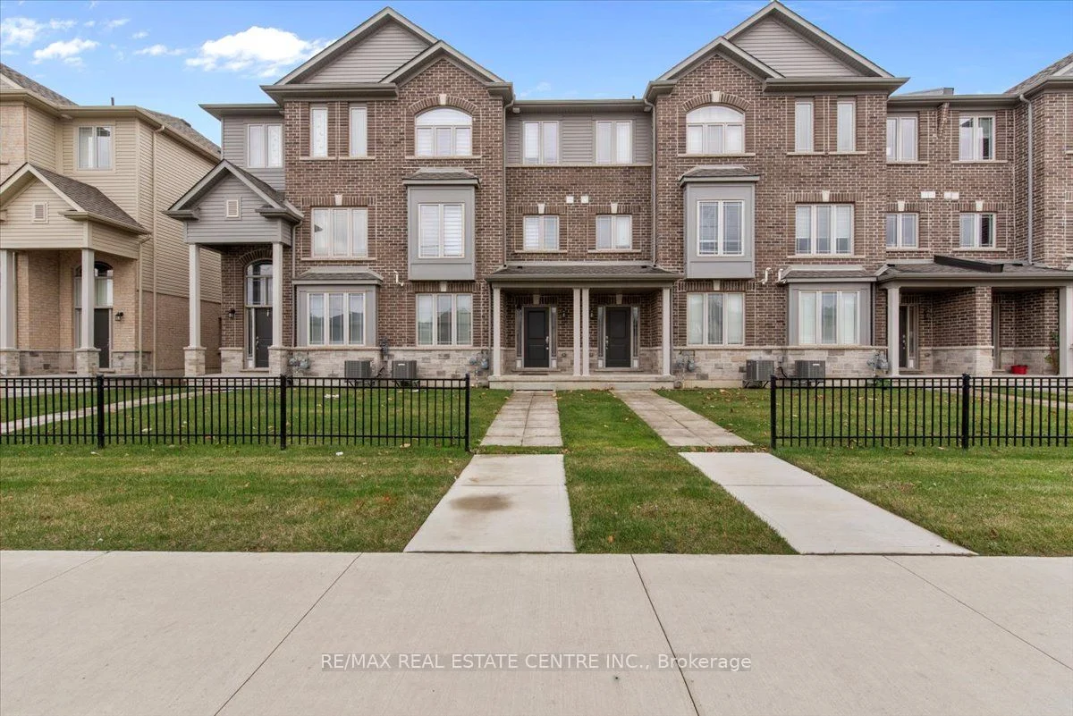 Att/Row/Townhouse in Hamilton