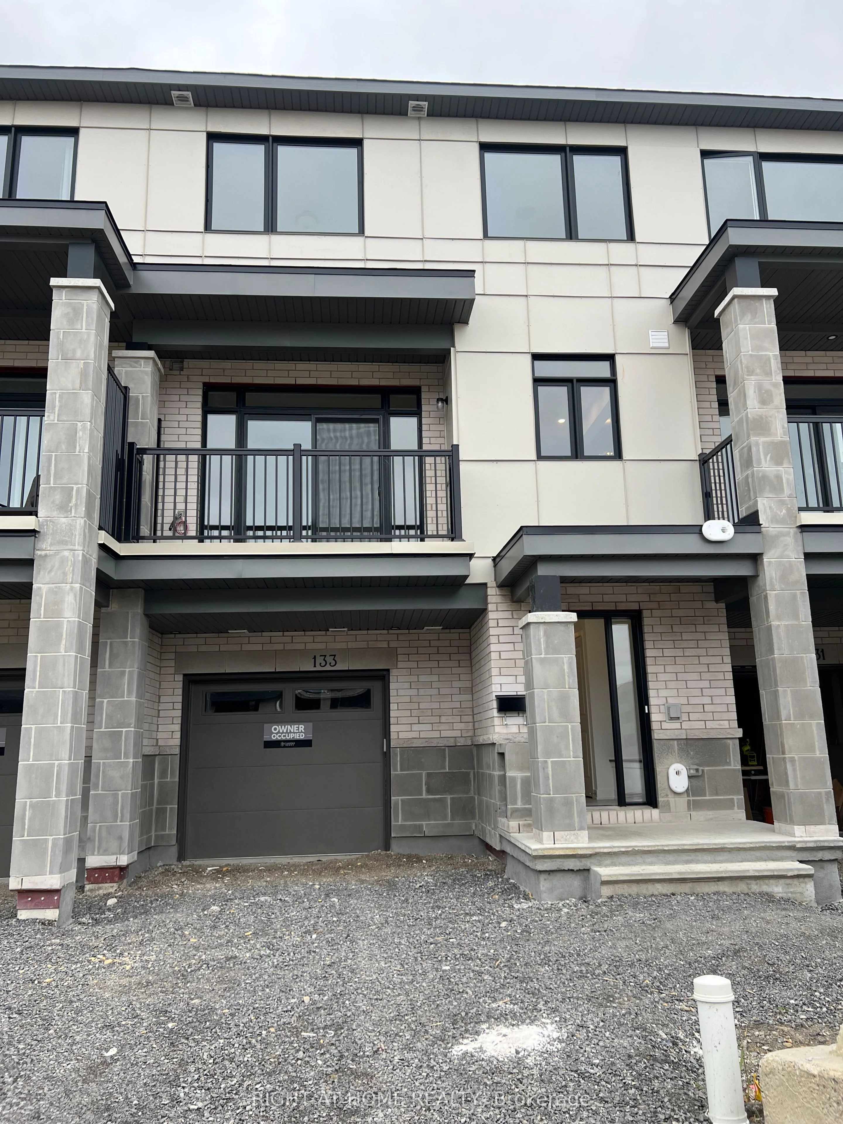 Att/Row/Townhouse in Leitrim