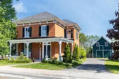 Detached in Prince Edward County