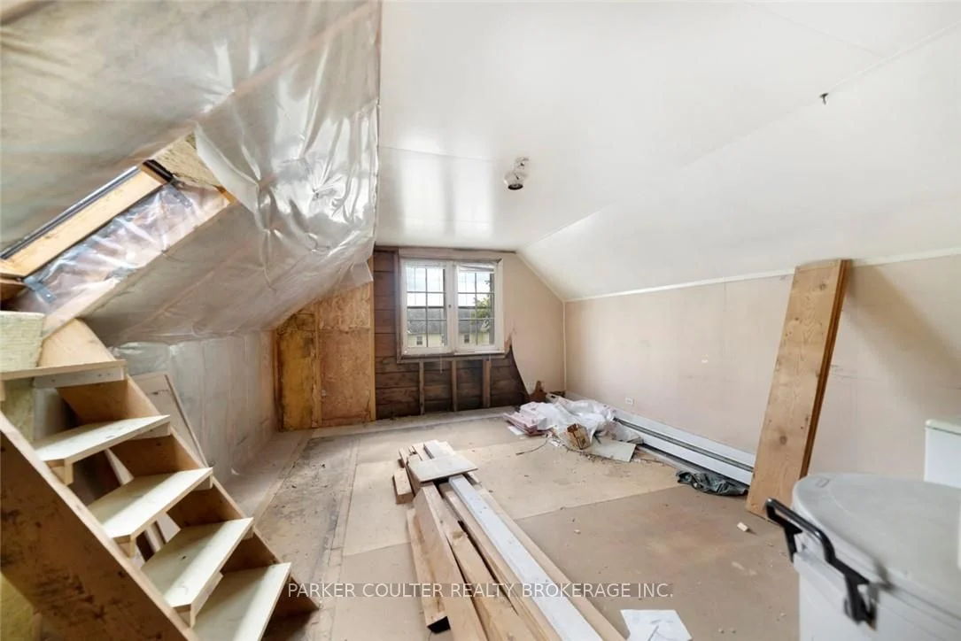 5 Belvedere Avenue, Parry Sound, ON P2A 1Z8