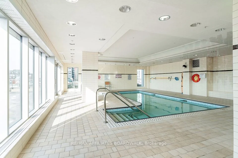 90 George Street 1305, Lower Town - Sandy Hill, On K1n 0a8