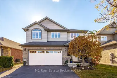 Detached in Centre Wellington