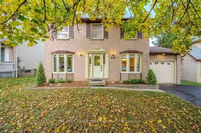 Detached in Guelph