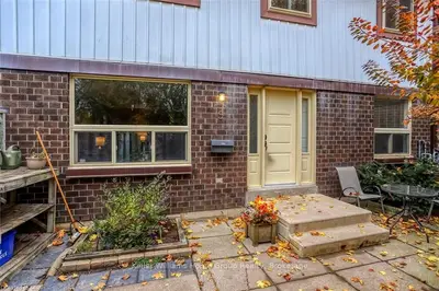 Condo Townhouse in Guelph