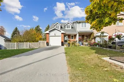 Att/Row/Townhouse in Guelph