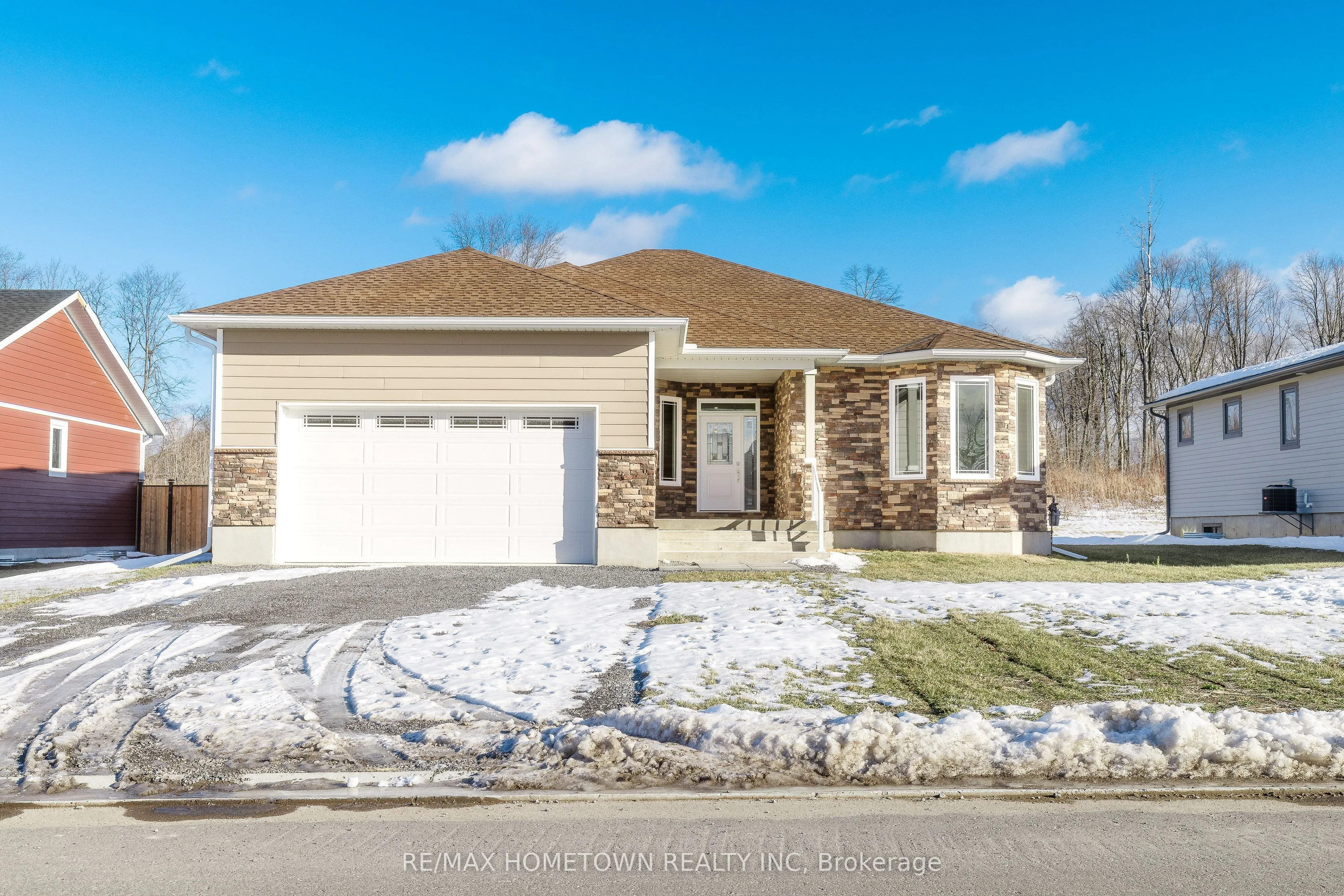 Detached in Brockville