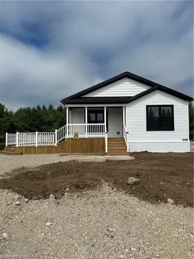 Detached in West Grey