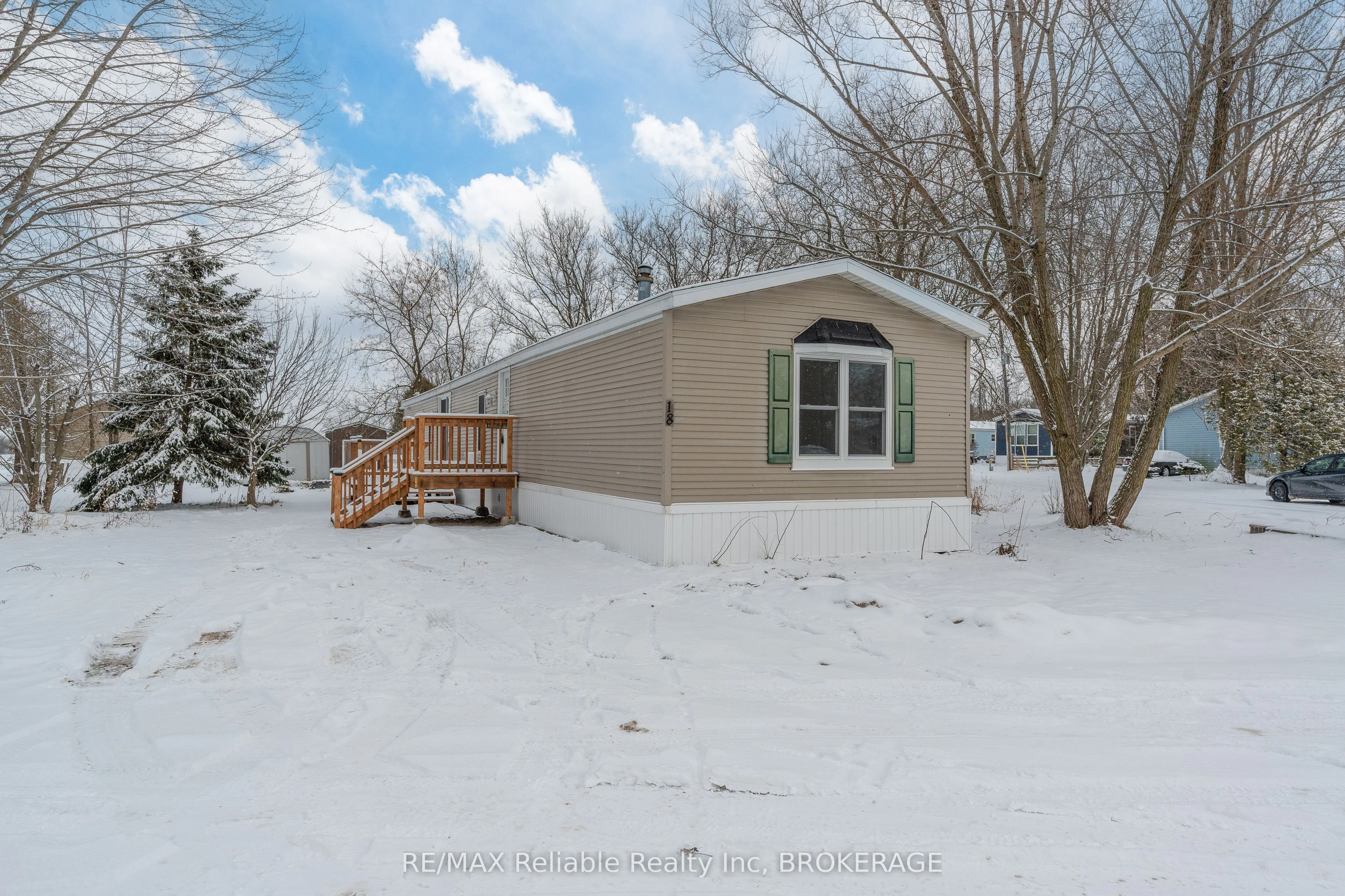 75049 Hensall Road Unit 18, Huron East, On N0k 1w0