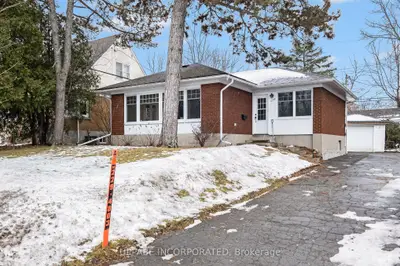 Detached in Alta Vista and Area