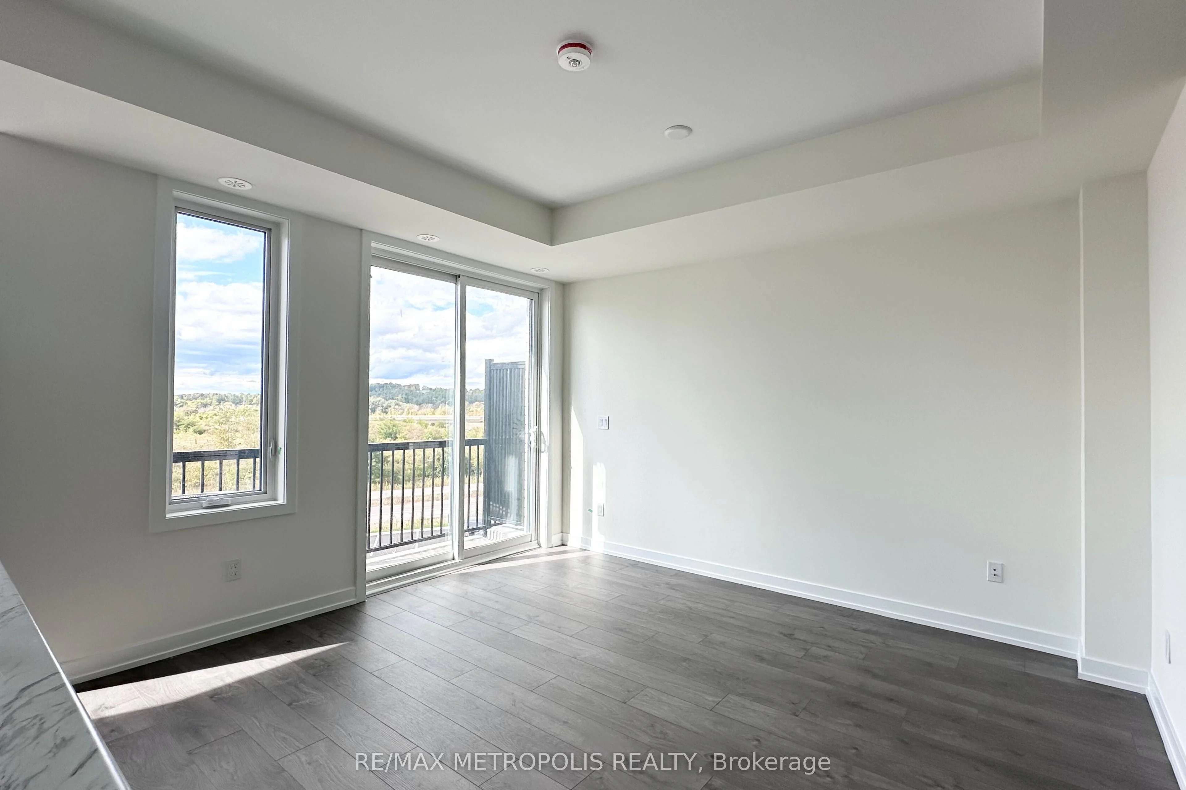 160 Densmore Road 1703, Cobourg, ON K9A 0X8