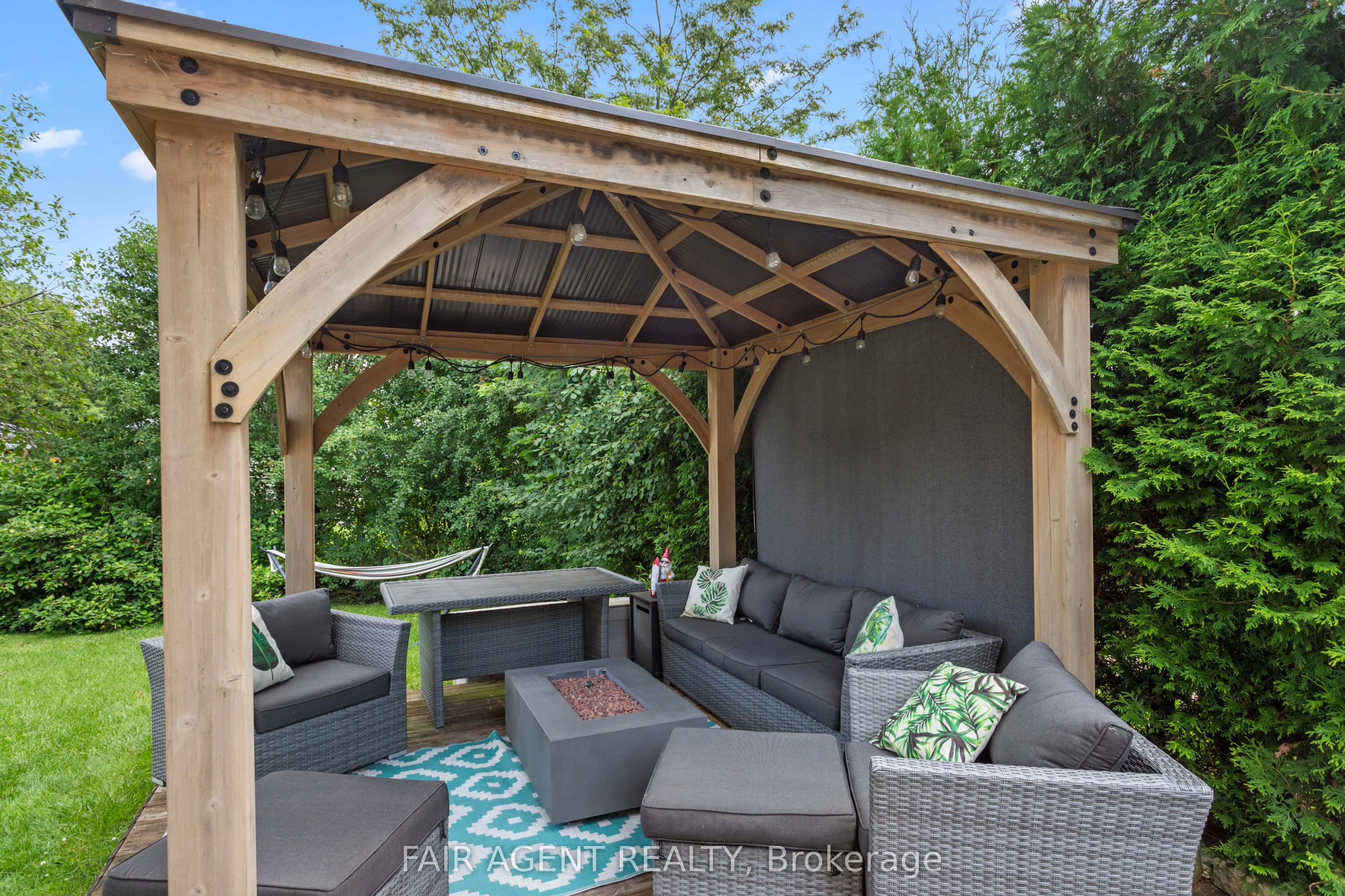 28 ARCHER Crescent, London South, ON N6E 2A5