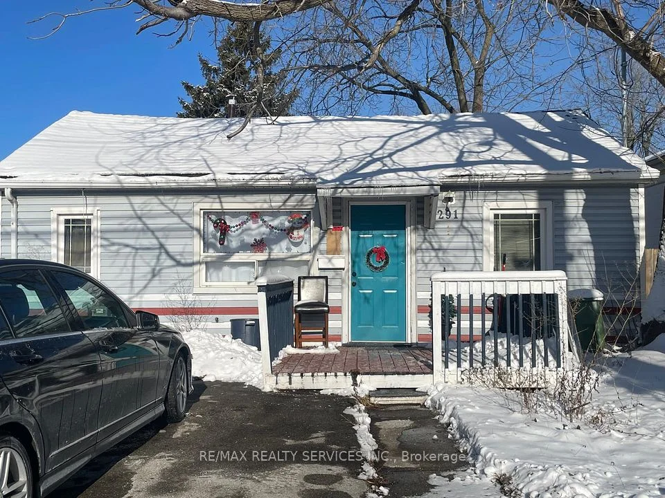 291 Fennell Avenue E, Hamilton, ON L9A 1T3