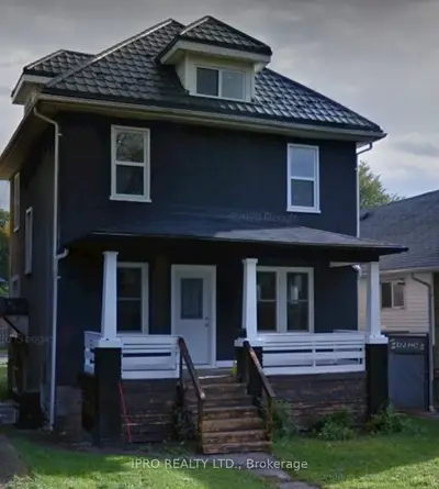 Detached in Windsor