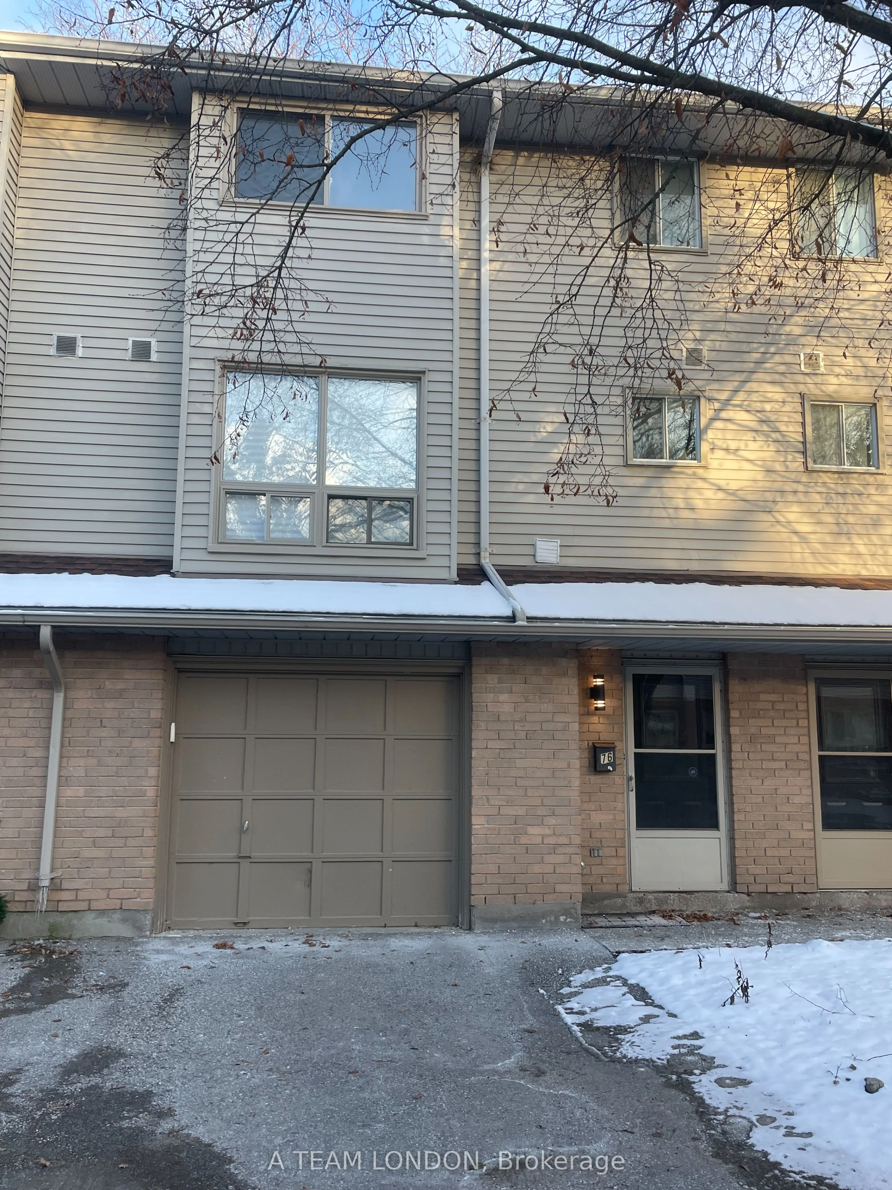 35 Waterman Avenue 76, London South, On N6c 5t5