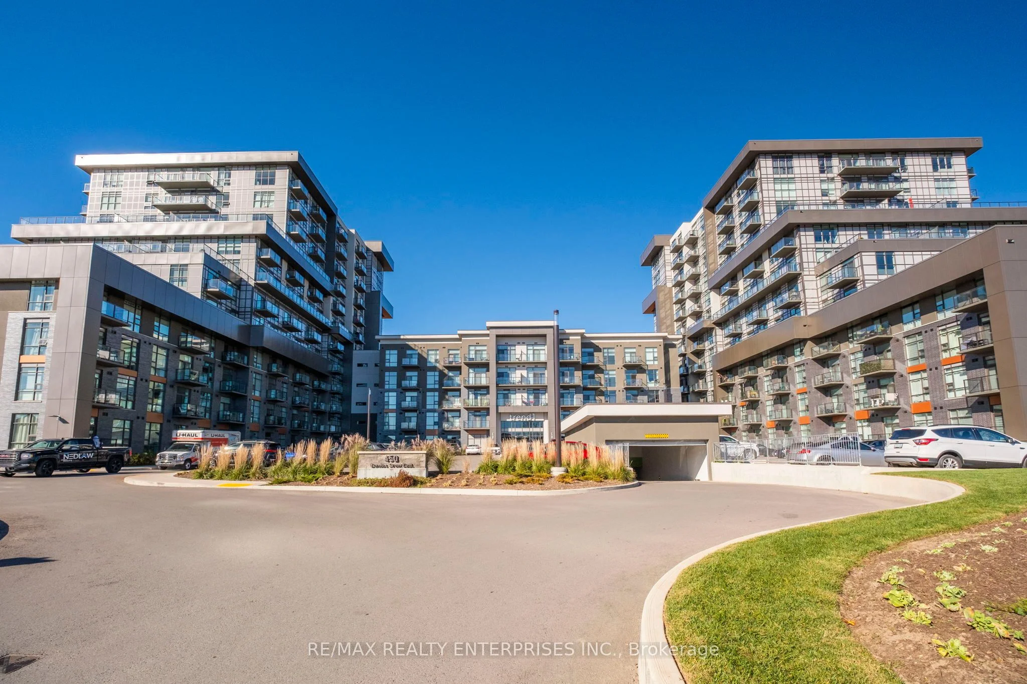 Condo Apartment in Hamilton