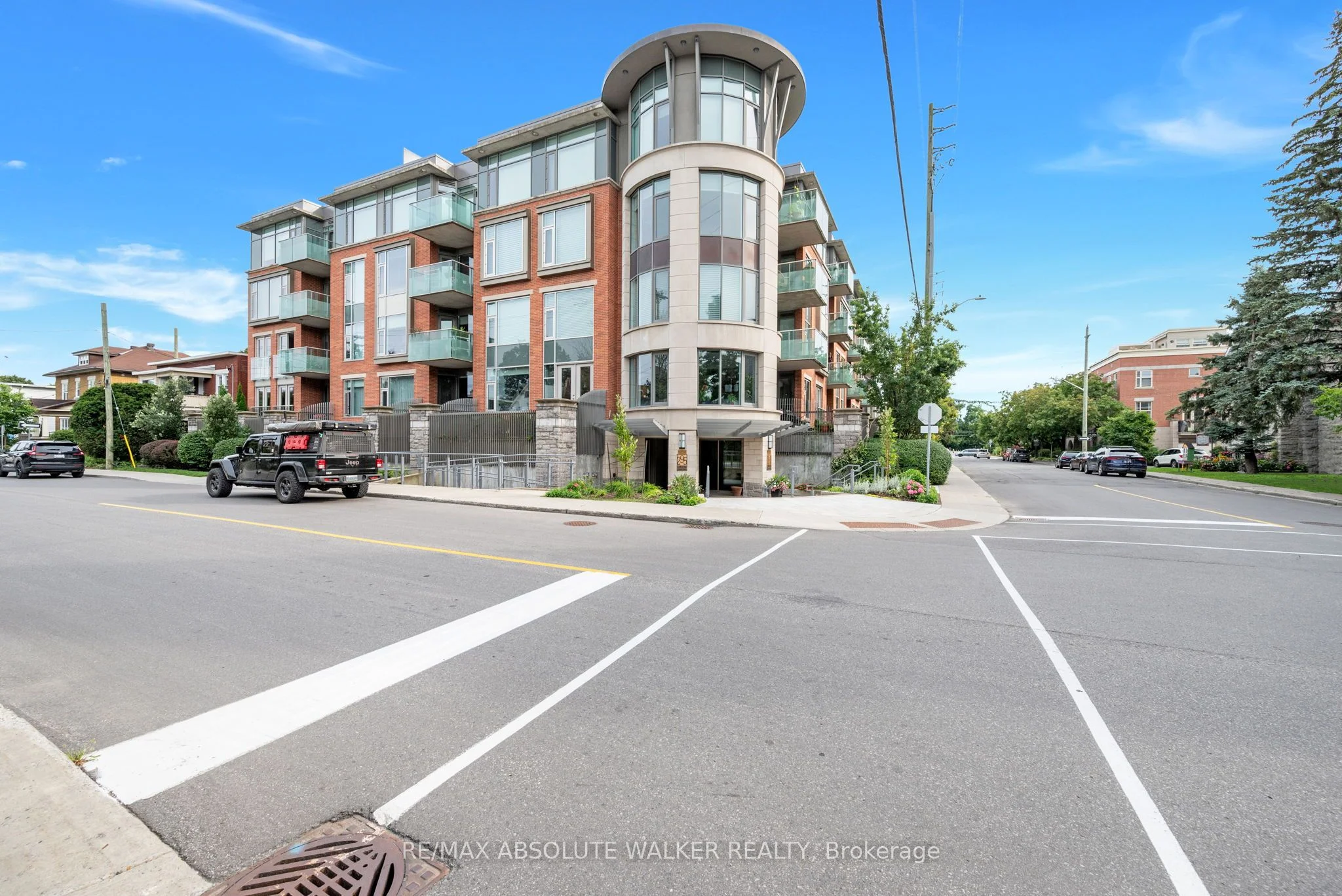 Condo Apartment in New Edinburgh - Lindenlea
