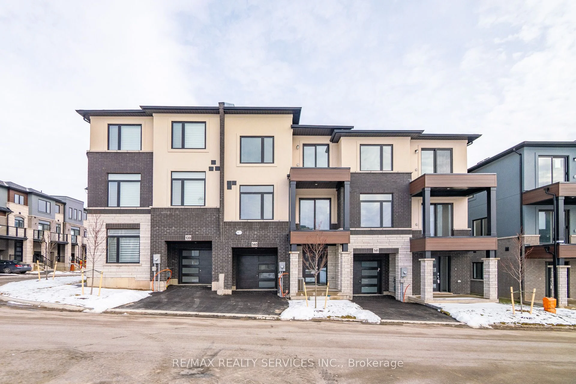 Att/Row/Townhouse in Cambridge
