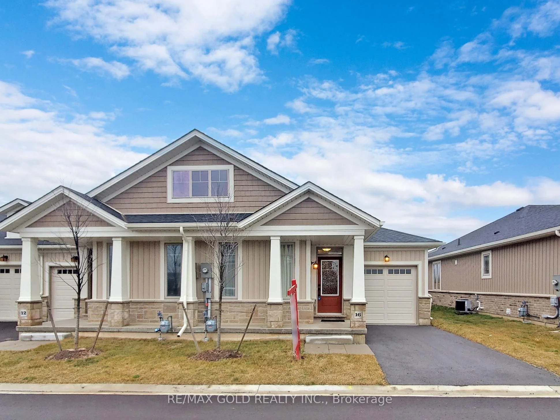 Att/Row/Townhouse in St. Catharines