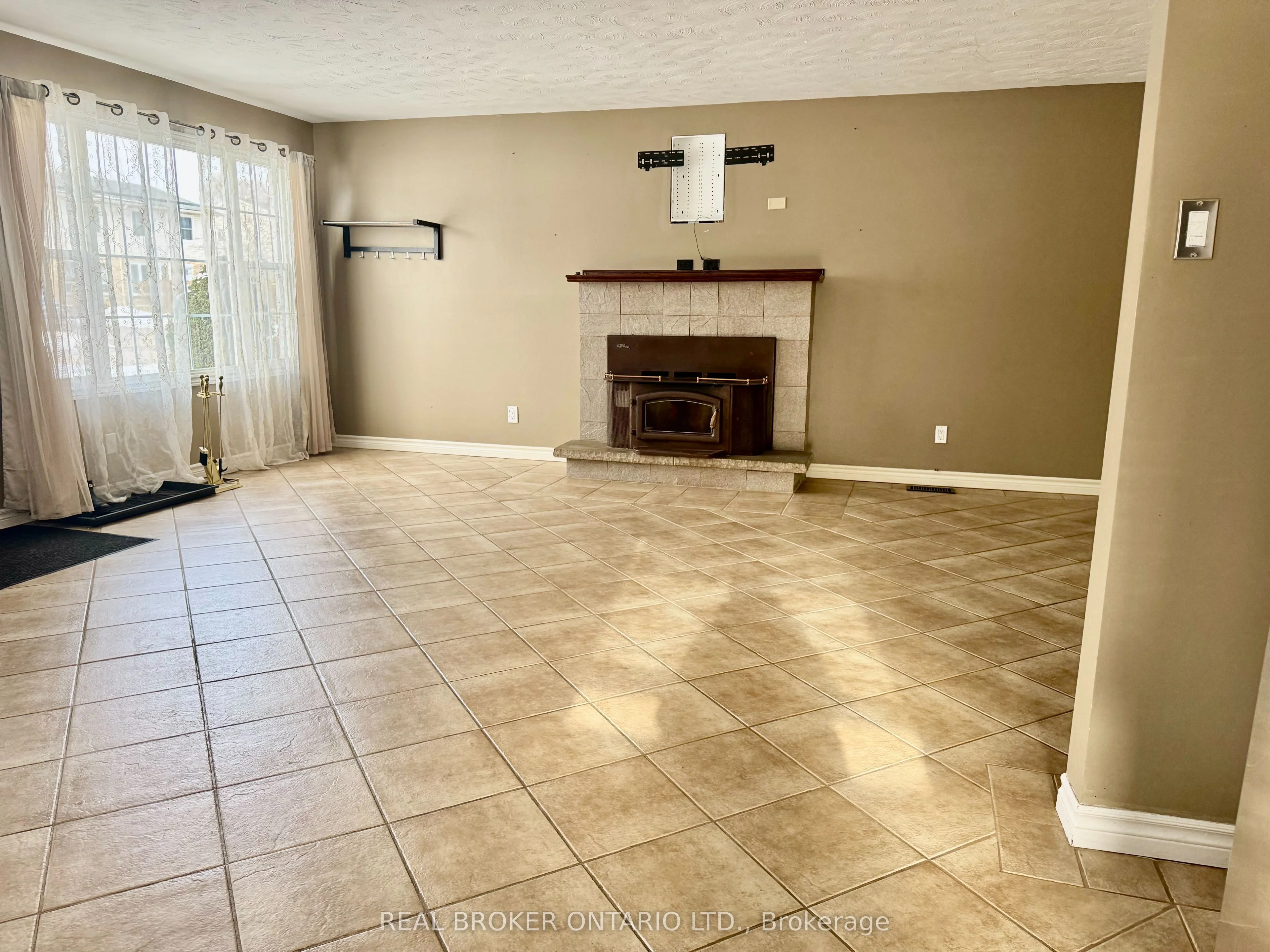 76 Wexford Avenue, London East, ON N5V 1M2
