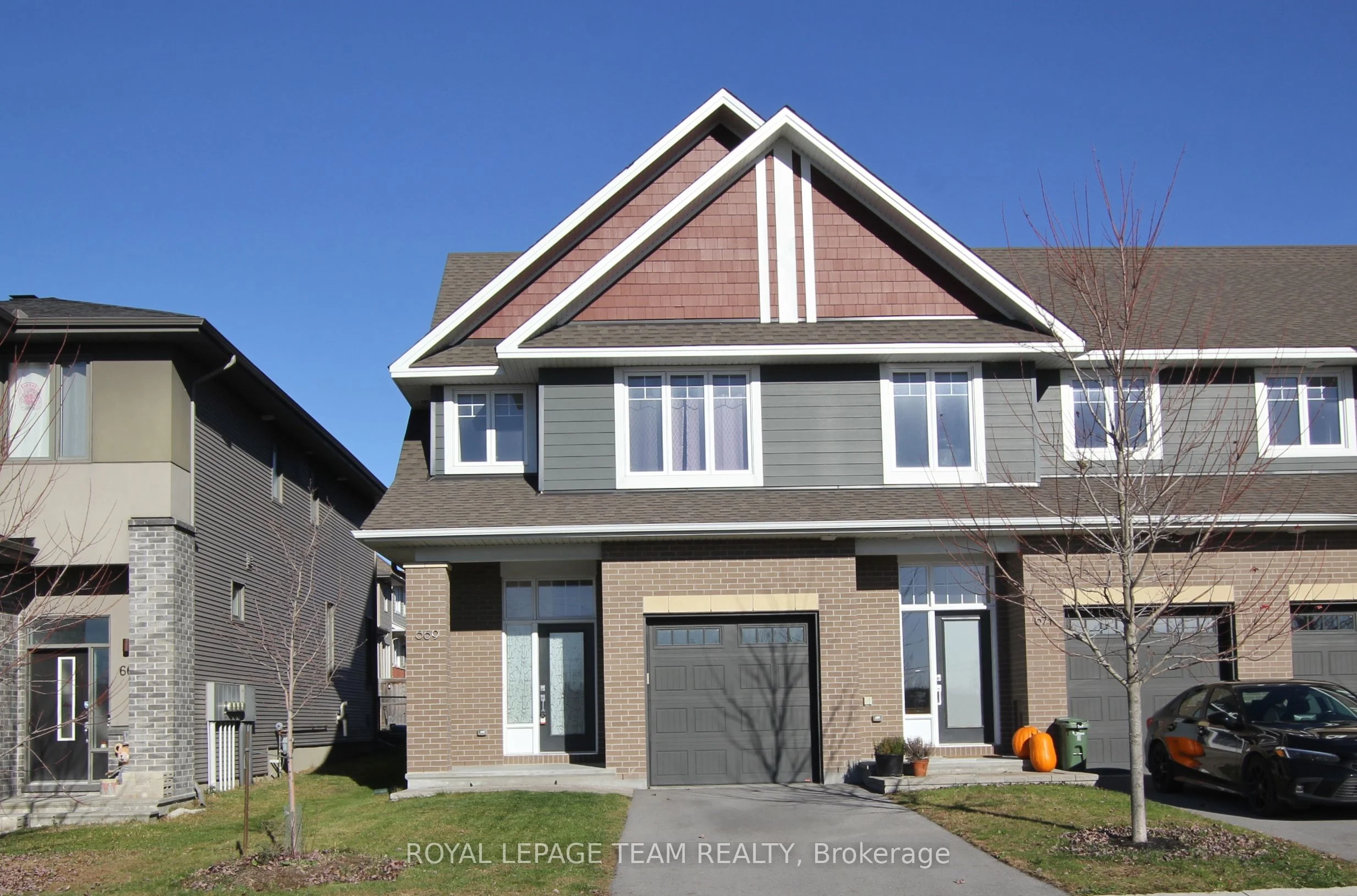 Att/Row/Townhouse in Kanata