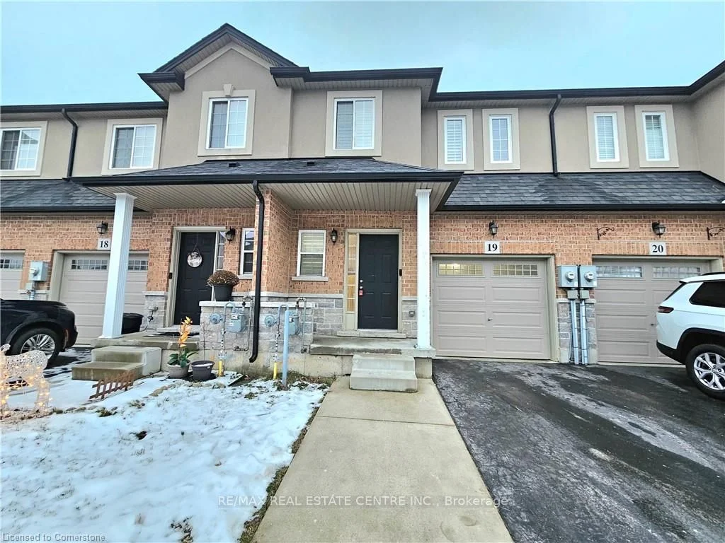 Att/Row/Townhouse in Hamilton