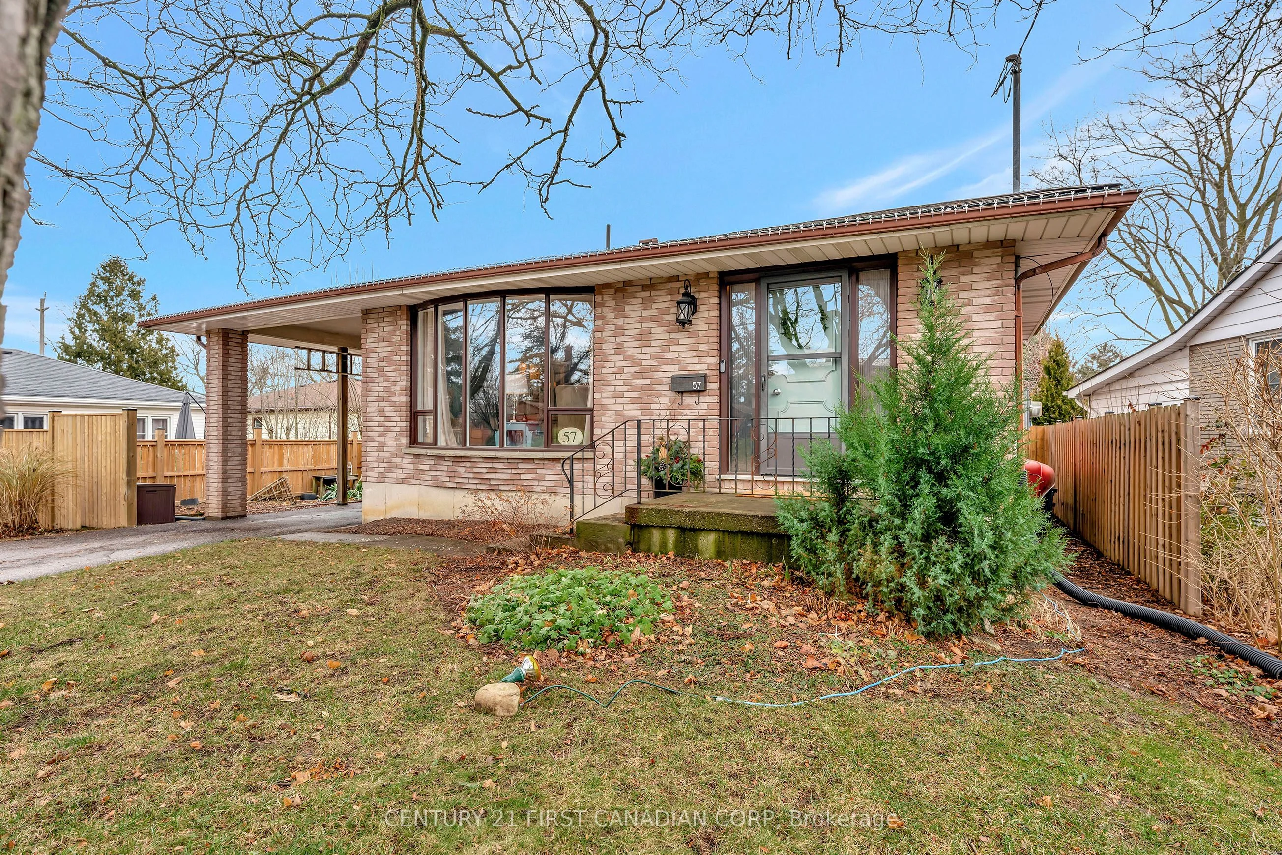 Detached in Brantford