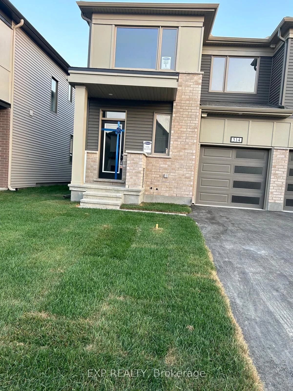 Att/Row/Townhouse in Stittsville - Munster - Richmond