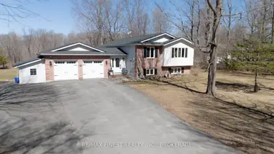Detached in Frontenac
